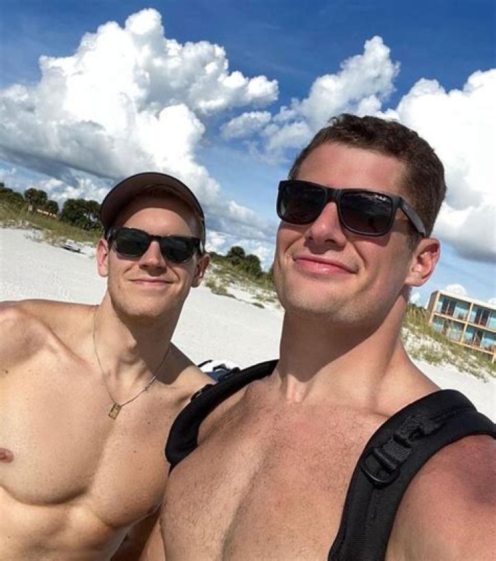 16 Cute Pics of Carl Nassib & S&oslash;ren Dahl That Are Couple Goals