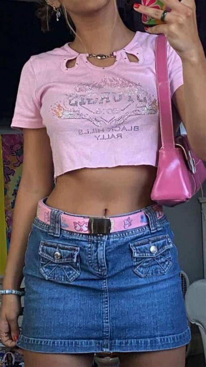 28 Iconic Fashion Trends From The Early 2000s 2000s fashion trends