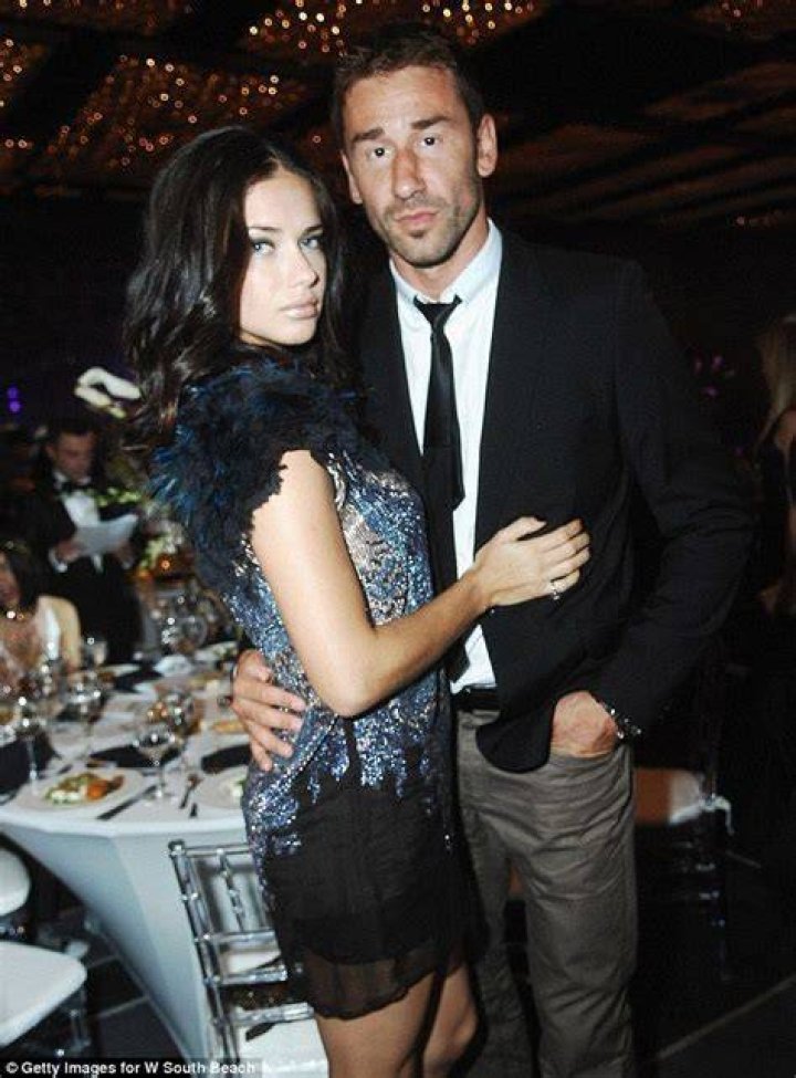 Adriana Lima holds hands with boyfriend Joe as they pop out on coffee run Daily Mail Online