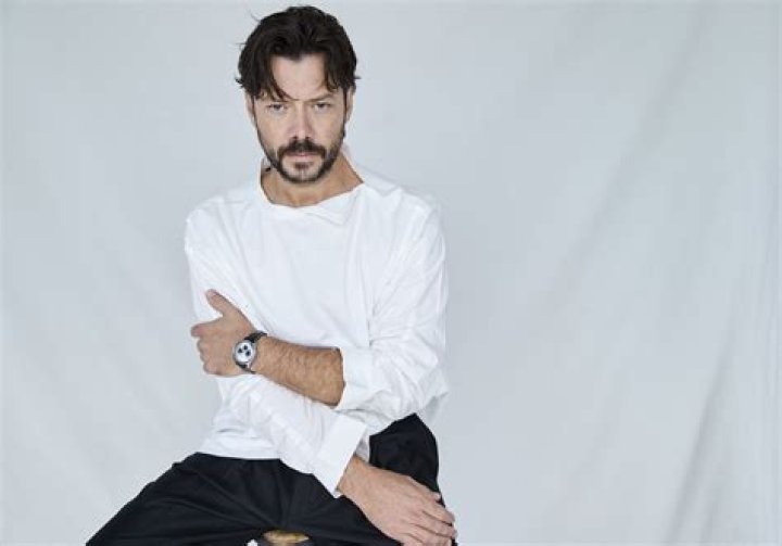 Alvaro Morte during his shoot (Source Instagram)