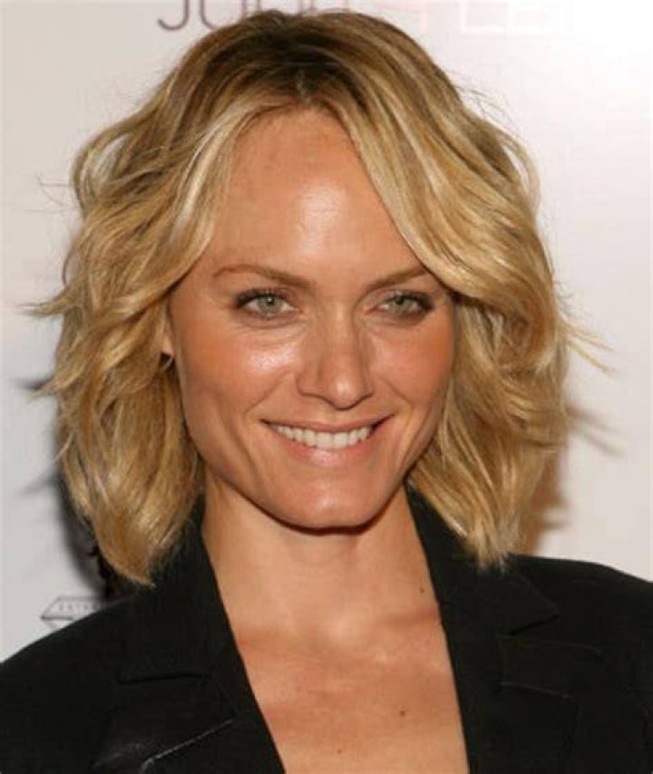 Amber Valletta FAQ IMDb