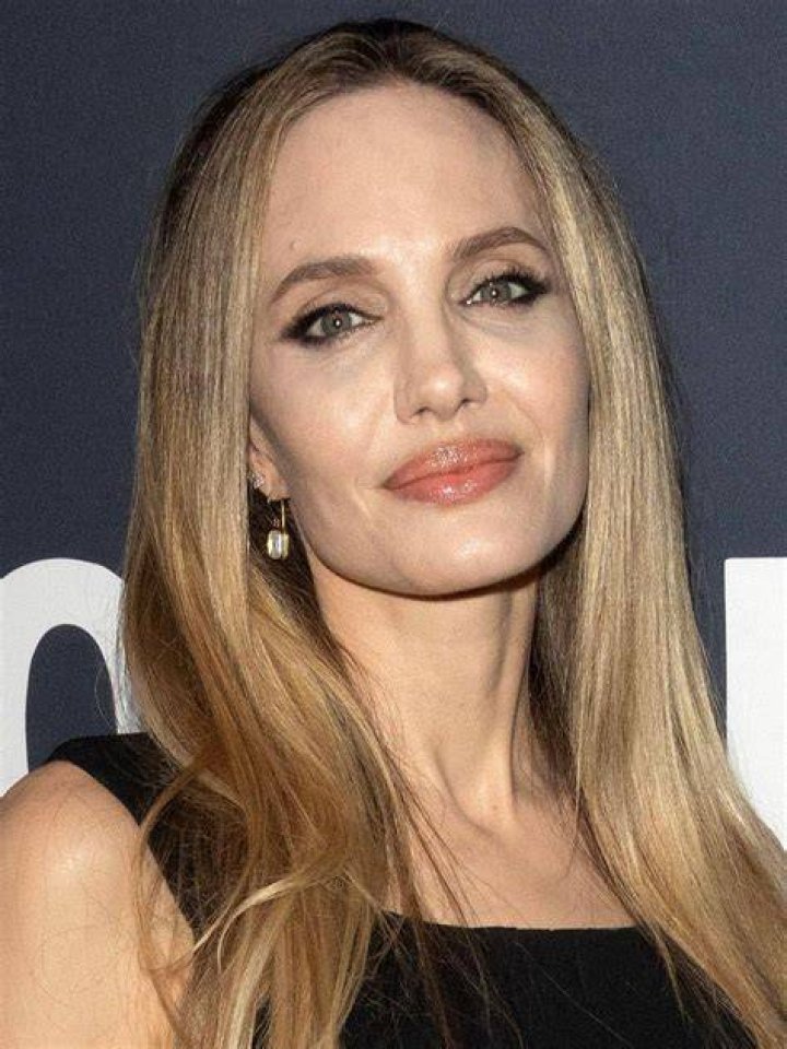 Aurora Jolie (Actress) Height, Weight, Wiki, Biography, Boyfriend, Videos, Photos, Age and More