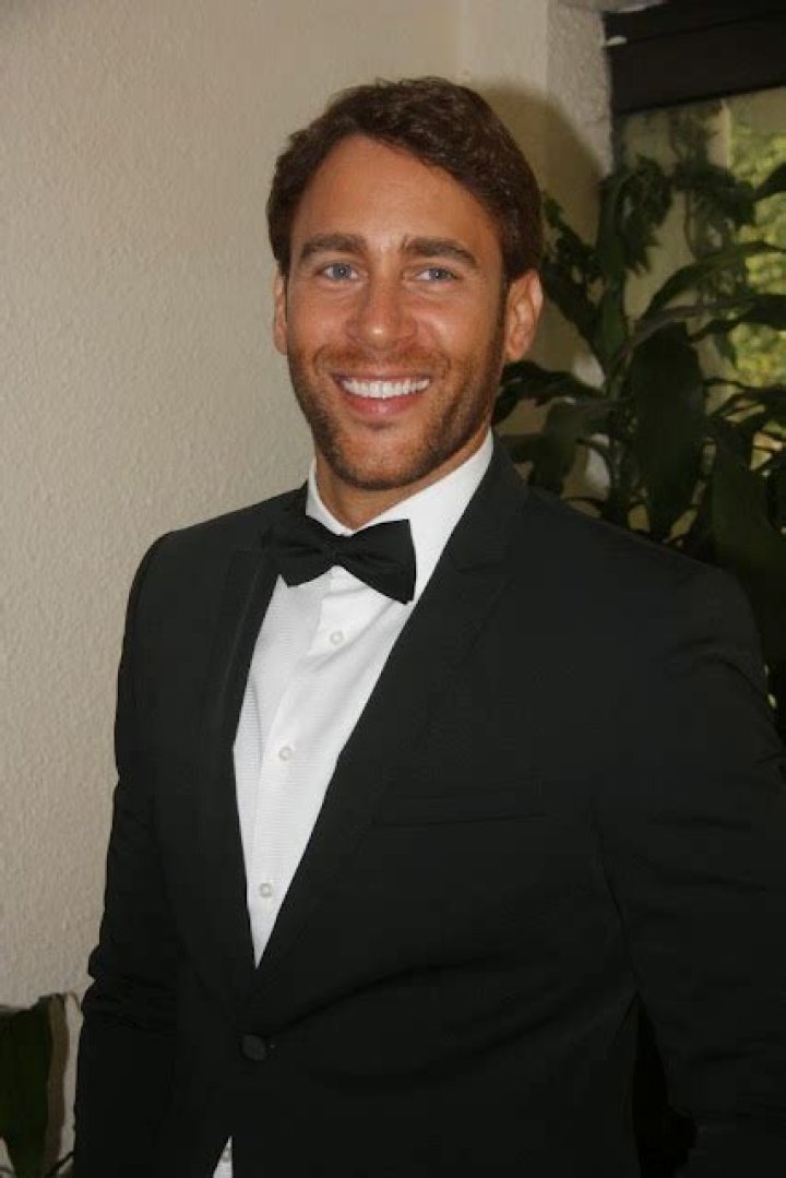 Carlos de la Mota todo un pr&iacute;ncipe en Coraz&oacute;n indomable M&aacute;s Telenovelas