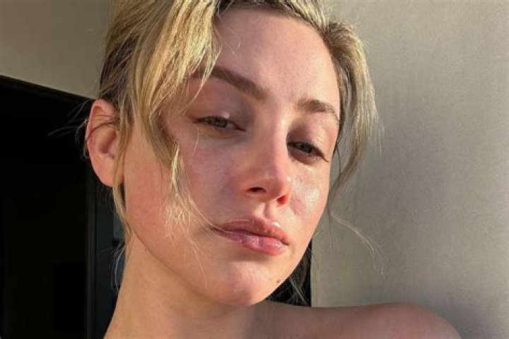 Chelsea Handler: Embracing Natural Beauty With No Makeup