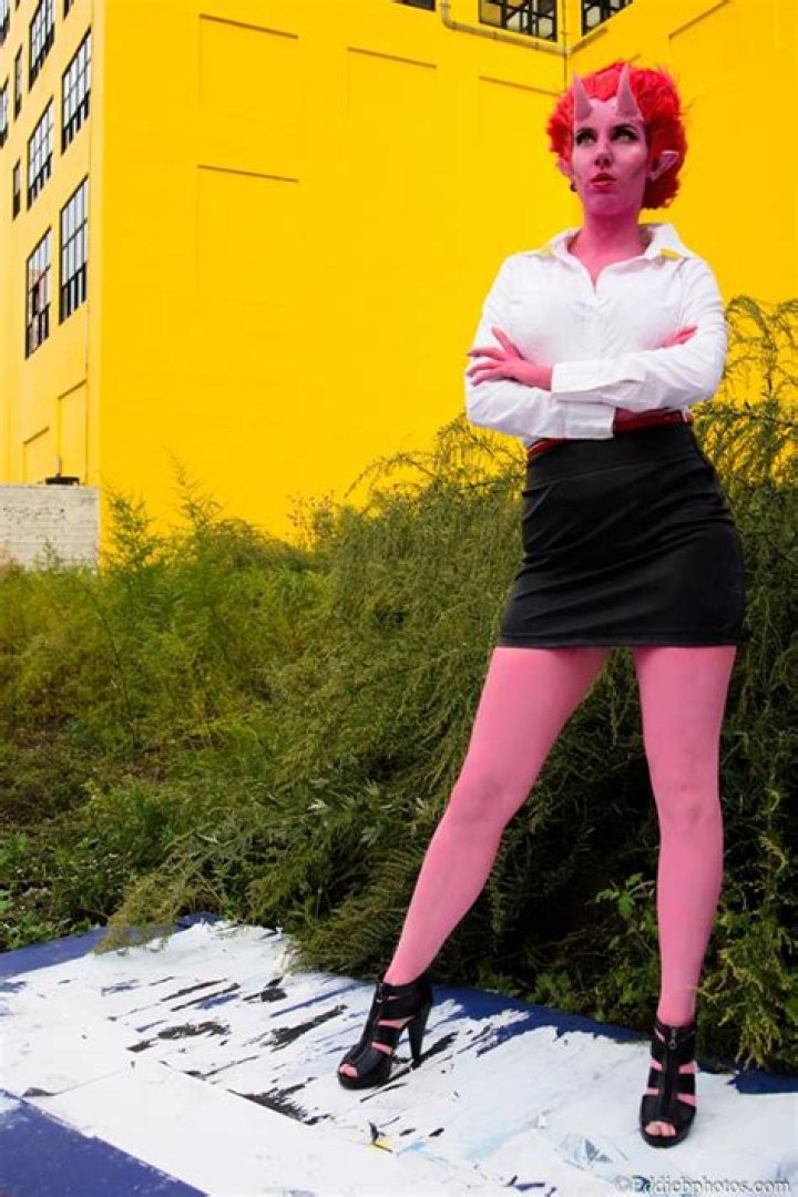 COSPLAY GIRL OF THE WEEK! First Comics News