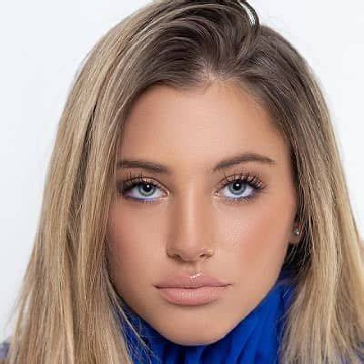 Elle Danjean - Bio, Age, Net Worth, Salary, Height, In Relation, Nationality, Body Measurement, Career
