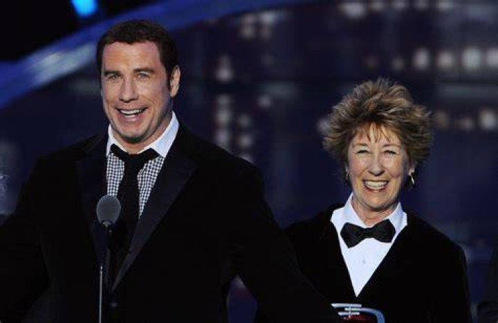 Ellen Travolta and family unwrap the holidays with ‘Christmas Unwrapped