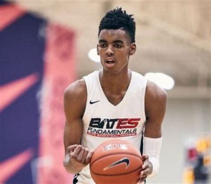 Emoni Bates - Bio, Age, Height, Single, Nationality, Body Measurement, Career
