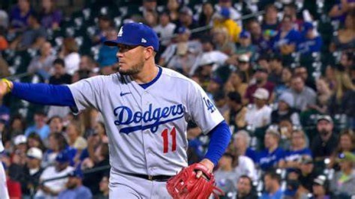 Emotivo homenaje de los Dodgers a Kobe Bryant en su cumplea&ntilde;os 42 S&eacute;ptima Entrada
