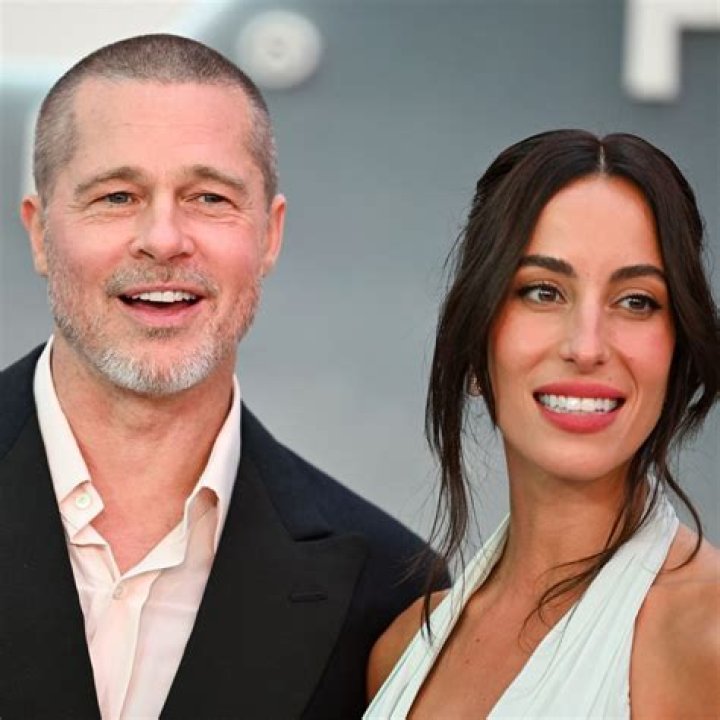 Ex-Wife Of Brad Pitt: A Comprehensive Look Into Jennifer Aniston's Life And Career