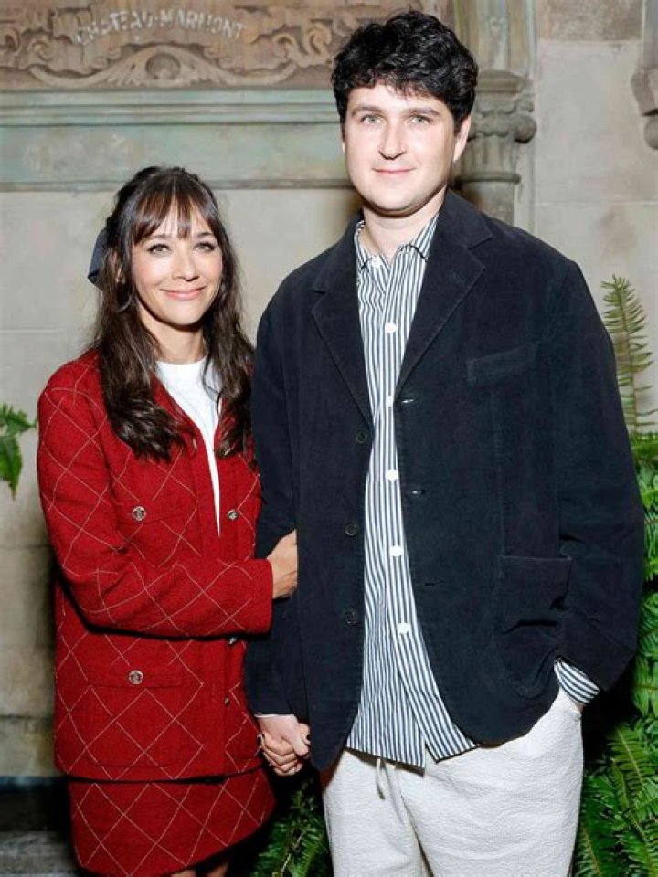Ezra Koenig - Bio, Age, Net Worth, Height, Nationality, Body Measurement, Career