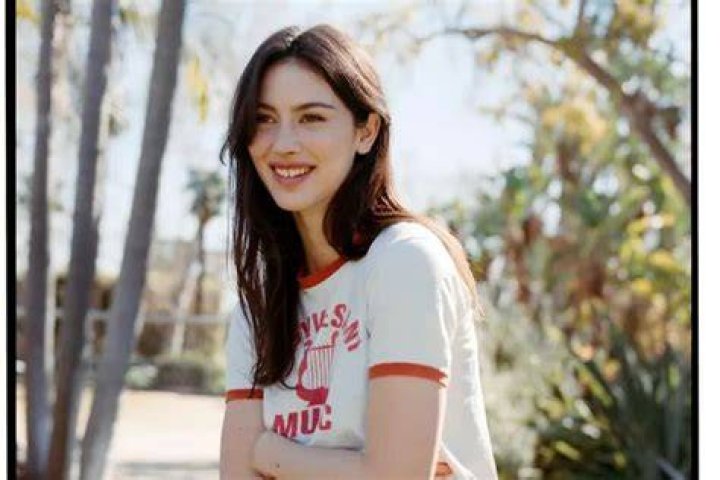 Gracie Abrams Readies for Her Spotlight