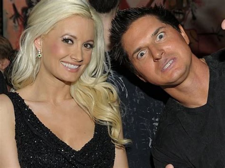 Holly Madison & Zak Bagans Dating Again After Split (Report)