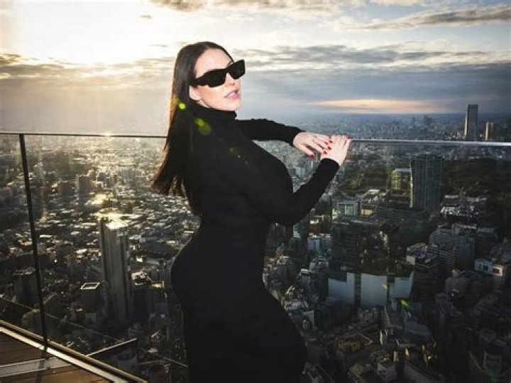 INTERVIEW Angela White Dispels the Biggest Myth in the Porn Industry Man of Many