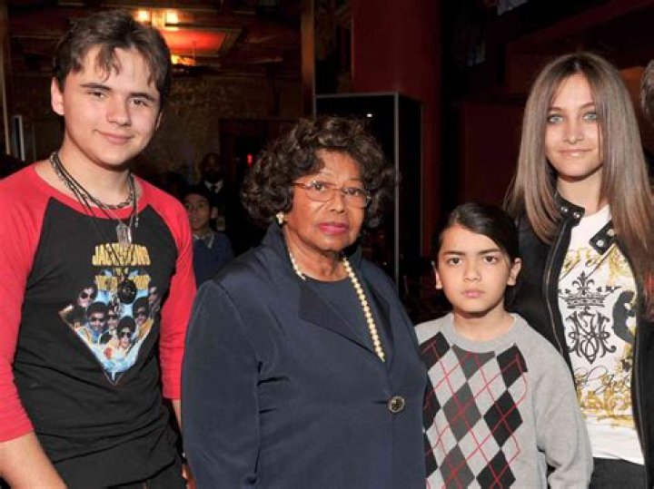 Is Kris Jenner's Mom Still Alive? A Deep Dive Into The Life Of Mary Jo Campbell
