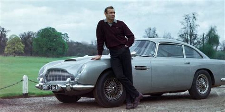 Jack Wolfe with his car (Source Instagram)