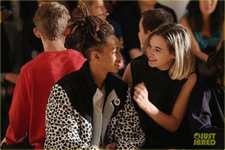 Jaden Smith Smooches Girlfriend Sarah Snyder in the Front Row of a Fashion Show! Photo 865243