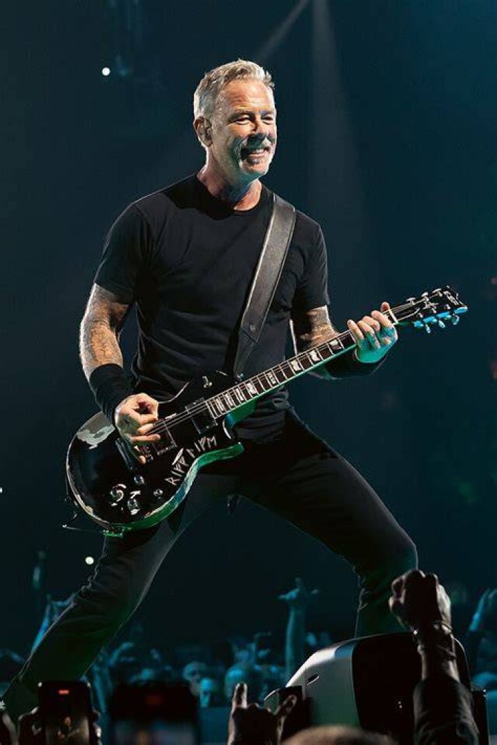James Hetfield of Metallica gets it. His wife, not so much. Raw Chili
