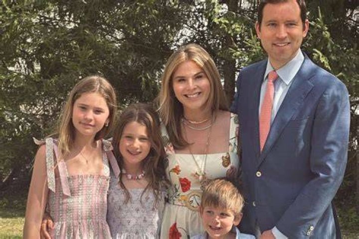 Jenna Bush Hager with her mother (Source Instagram)