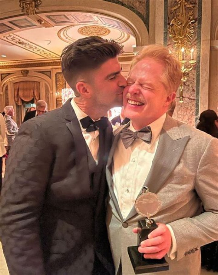 Jesse Tyler Ferguson & Justin Mikita from The Big Picture Today's Hot Photos E! News