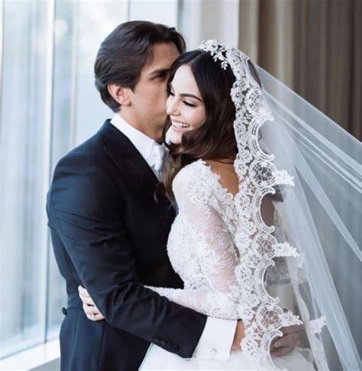Juan Carlos Valladares Qu&eacute; estudi&oacute; el esposo de Ximena Navarrete CHIC Magazine