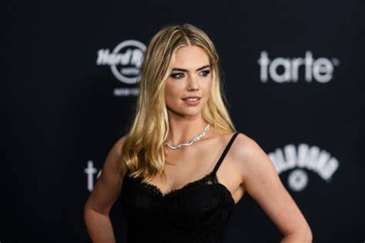 Kate Upton Is in Her &rsquo;Fit Check Era and Looking Chic as Ever si_lifestyle