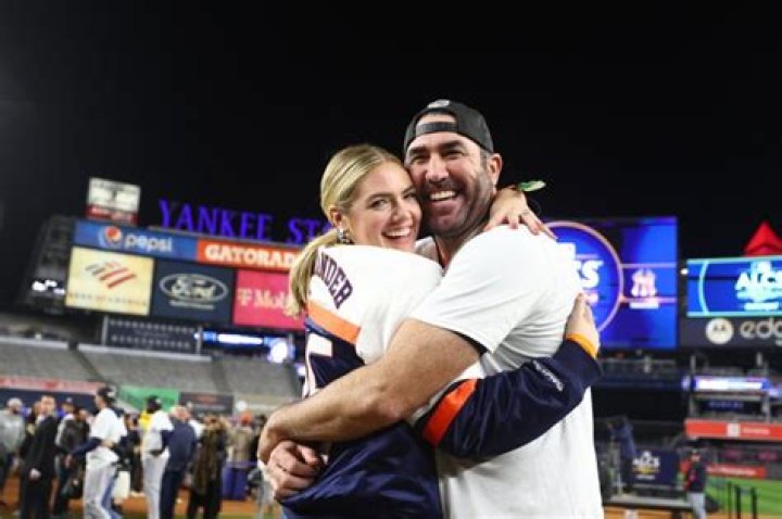 Kate Upton Shades Tom Brady, Gisele B&uuml;ndchen Over Retirement Question Newsweek