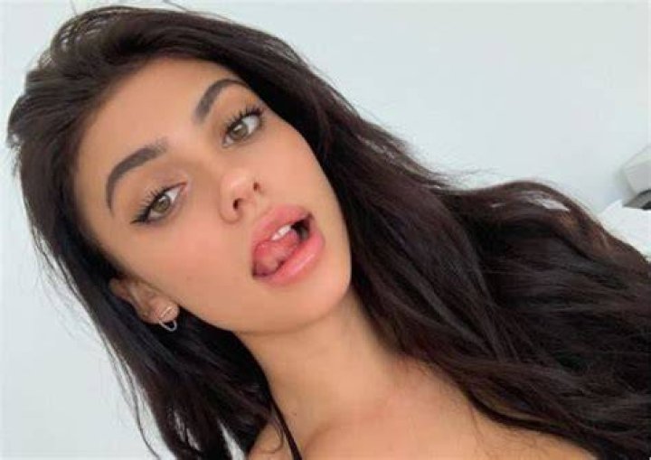 Kelsey Calemine - Bio, Age, Net Worth, Single, Nationality, Career, Wiki