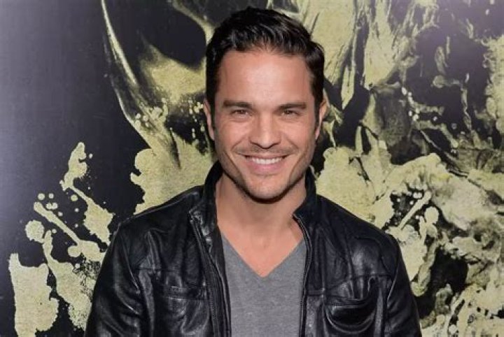 Kuno Becker anuncia que ser&aacute; pap&aacute;