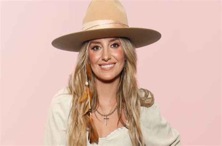 Lainey Wilson Net Worth 2024