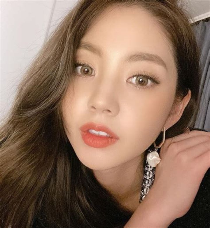 Lee Chae Eun picture