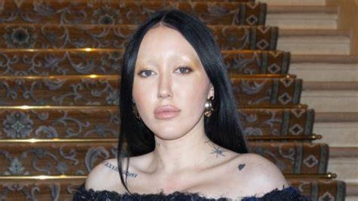 Noah Cyrus & Tana Mongeau Dress As Kim & Paris For Halloween 2020 Hollywood Life