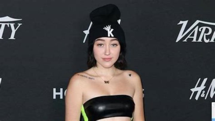 Noah Cyrus - Bio, Career, Age, Net Worth, Height, Facts