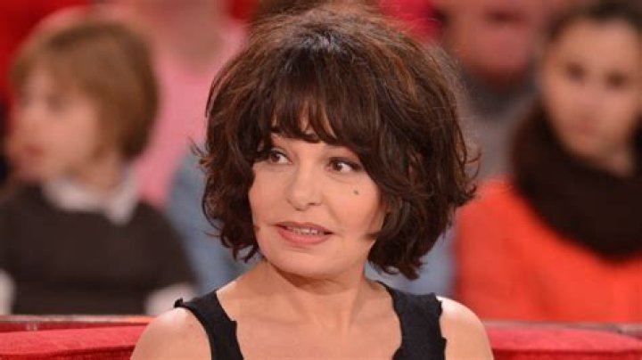 Photo Isabelle Mergault est &agrave; retrouver ce soir sur TMC dans sa propre pi&egrave;ce "Adieu je reste