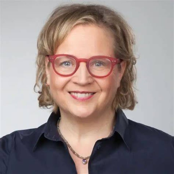 Pictures of Anja Juliette Laval