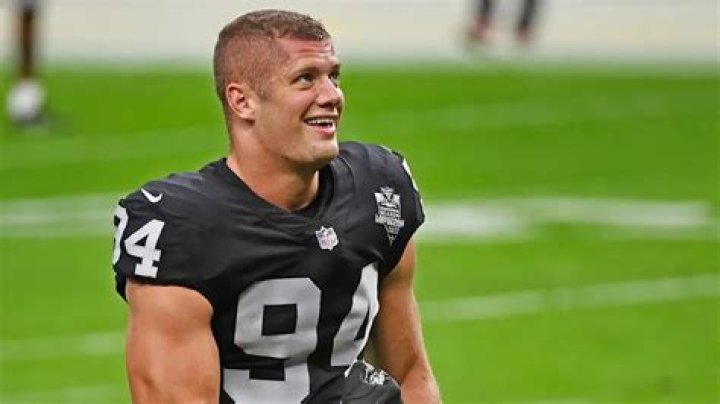 Raiders&rsquo; Carl Nassib posts picture of his boyfriend on Instagram Outsports