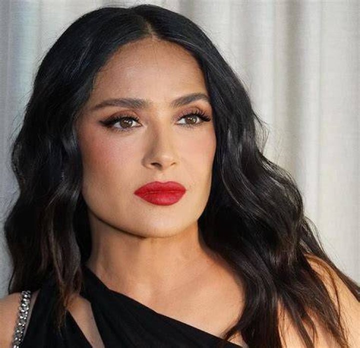 Salma Hayek Bio, Career, Facts, Relationships, Net worth 2020, Wealth