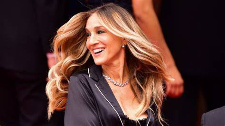 Sarah Jessica Parker - Bio, Age, Career, Net Worth, Height, Facts