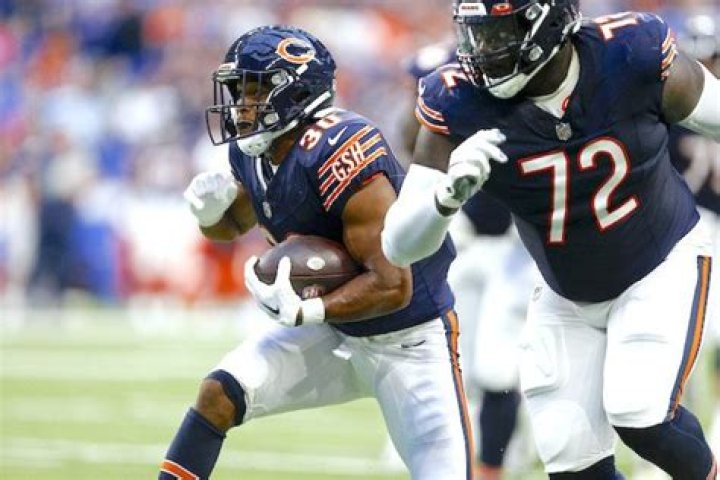 Top 5 sleeper running backs to draft in the 2023-24 Fantasy Football season
