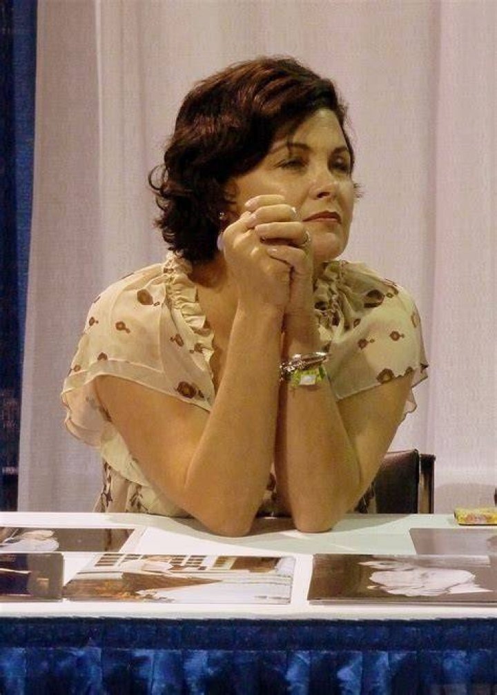 Who is Sherilyn Fenn? Relationship with Johnny Depp explored as Twin Peaks star expresses