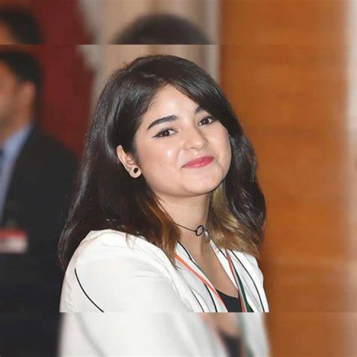 Zaira Wasim - Bio, Age, Net Worth, Height, Single, Nationality, Body Measurement, Career